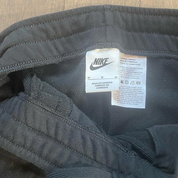 NWOT - Nike joggers - Picture 2 of 4